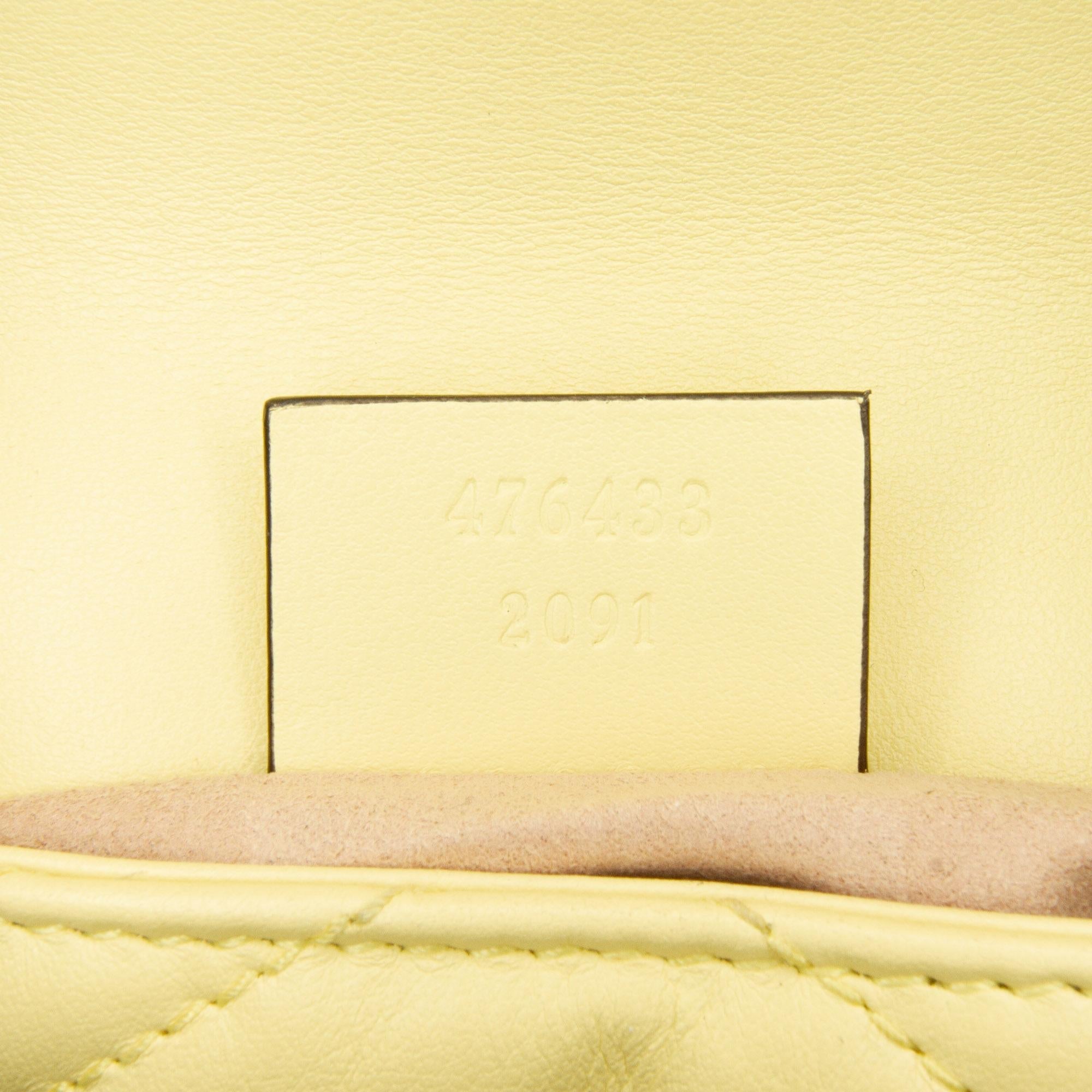 Gucci Super Mini GG Marmont Matelasse Crossbody Bag (SHG-09ddxk)