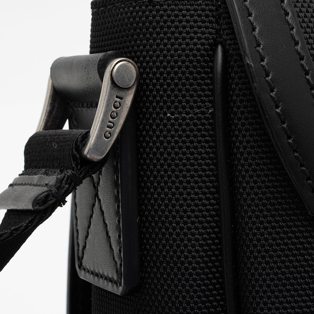 Gucci Techno Canvas Web Flap Messenger Bag (SHF-aNV2dn)