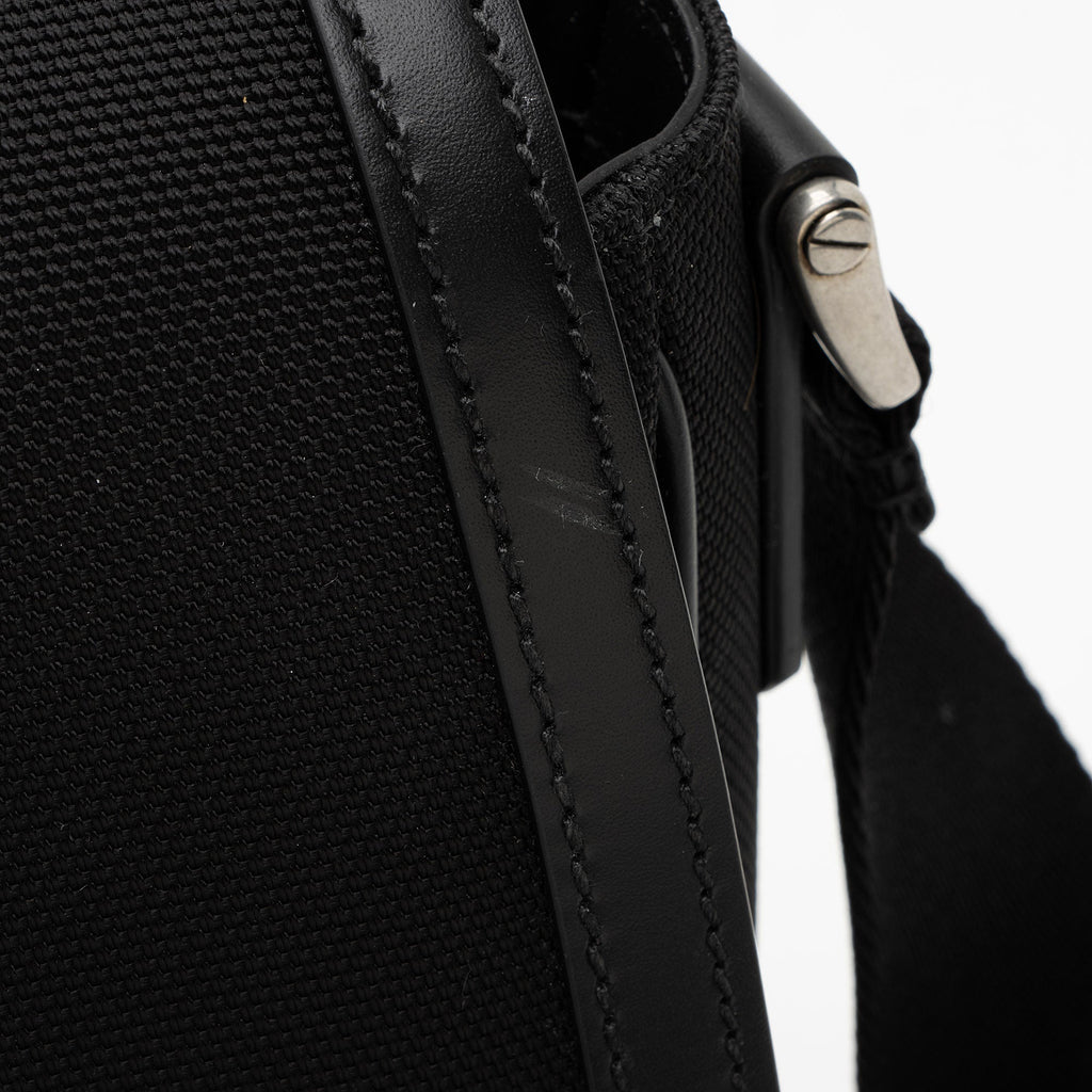 Gucci Techno Canvas Web Flap Messenger Bag (SHF-TK0IAS)
