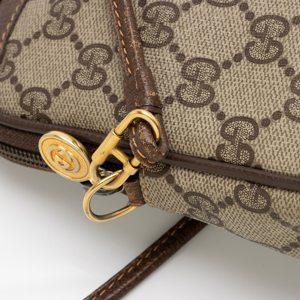 Gucci Vintage GG Supreme Small Camera Bag (SHF-PWd9U6)