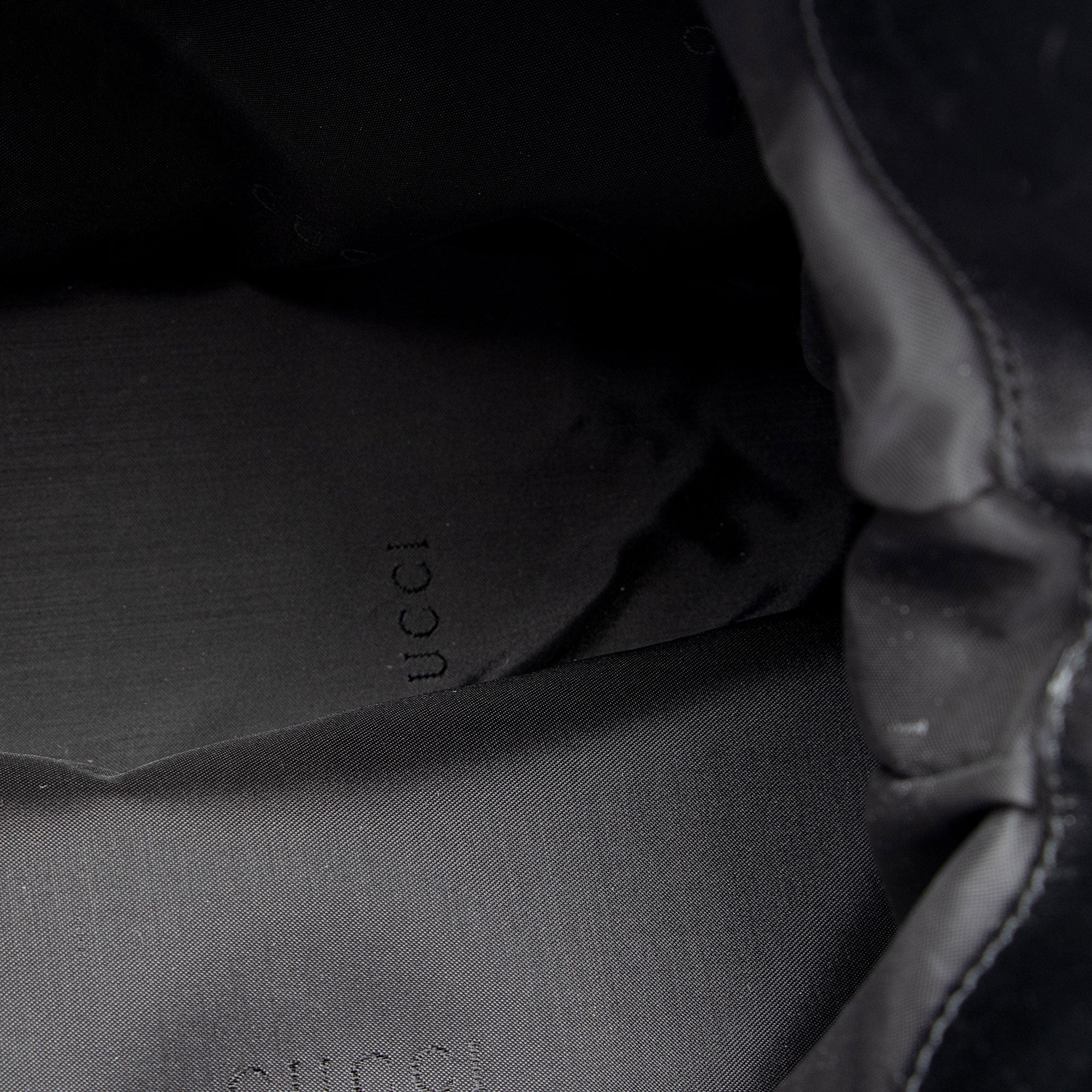 Gucci Vintage Nylon Bamboo Hobo (SHF-4WRjjt)