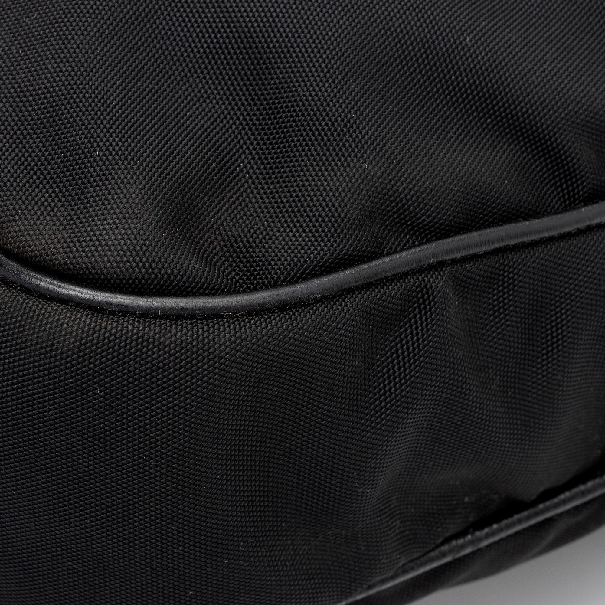 Gucci Vintage Nylon Bamboo Hobo (SHF-4WRjjt)
