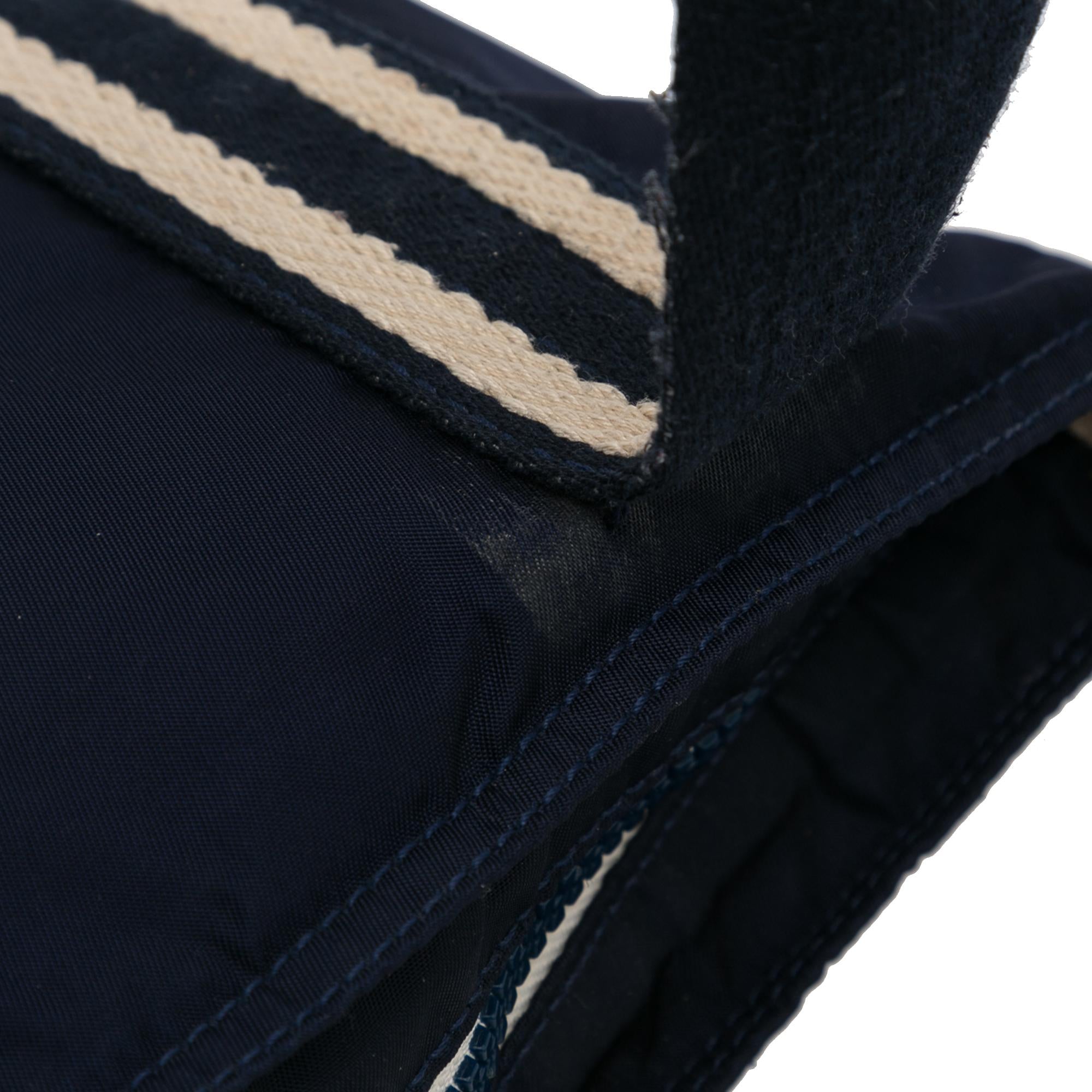 Gucci Web Crest Nylon Crossbody (SHG-RAJYVJ)