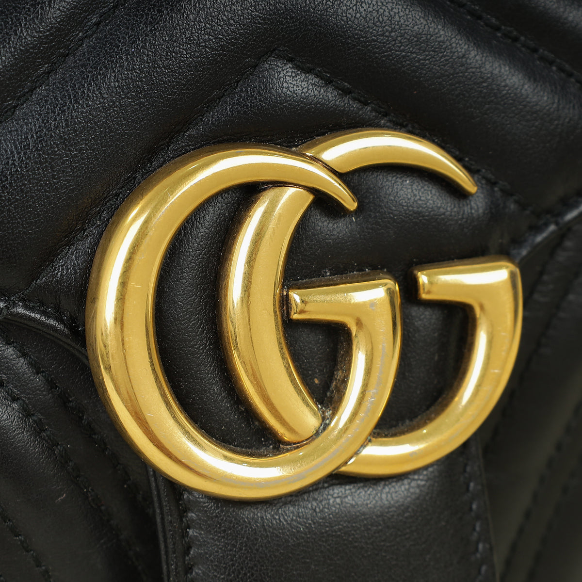 Gucci Black GG Marmont Matelasse Medium Shoulder Bag