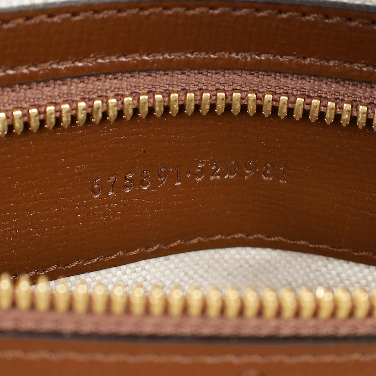 Gucci Bicolor Interlocking G Supreme Messenger Bag