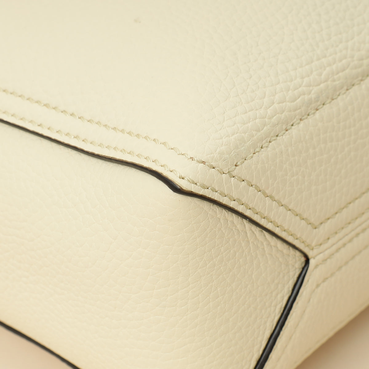 Gucci Ivory GG Dahlia Tote Bag