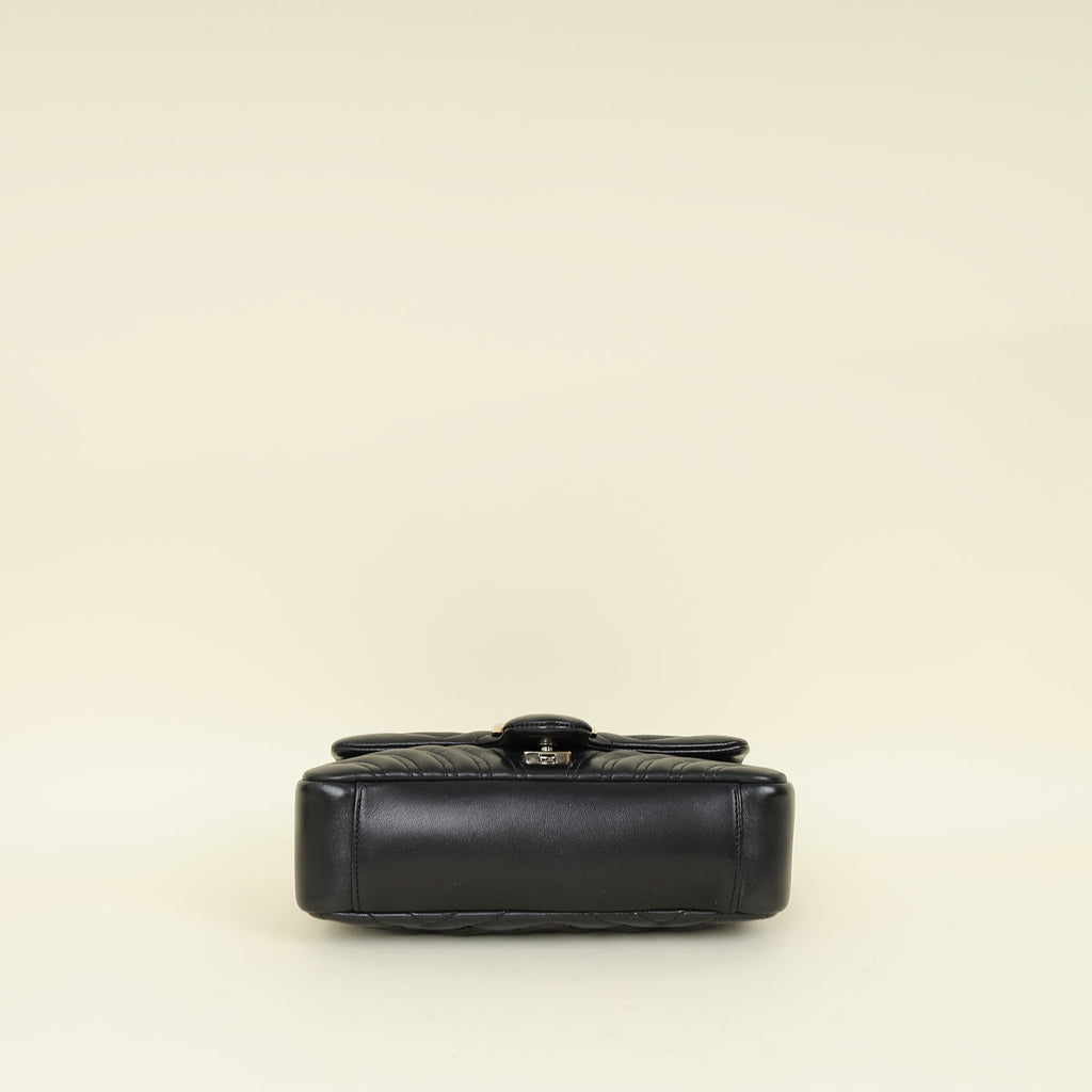 Gucci Black GG Marmont Medium Shoulder Bag