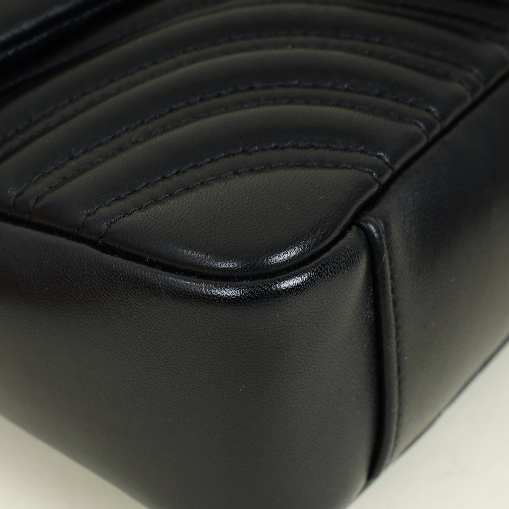 Gucci Black GG Marmont Medium Shoulder Bag