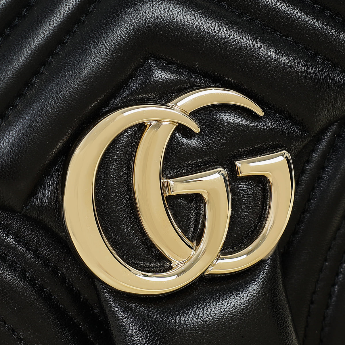 Gucci Black GG Marmont Medium Shoulder Bag