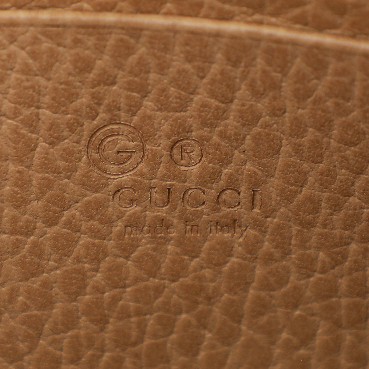 Gucci Beige Interlocking G Wallet on Chain