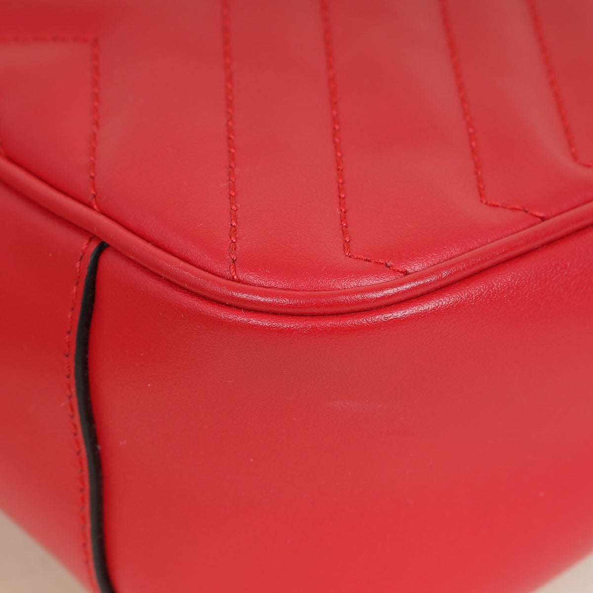 Gucci Bright Red GG Marmont Medium Shoulder Bag