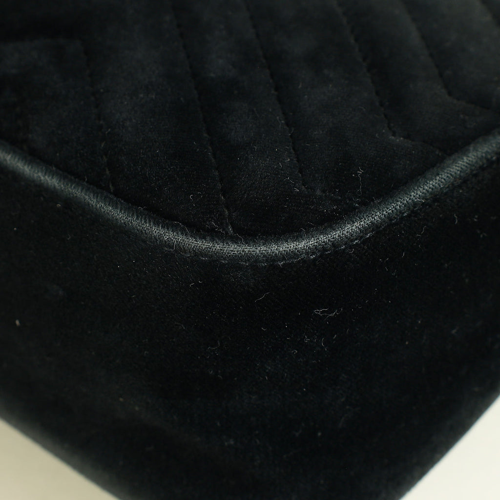 Gucci Black GG Marmont Velvet Medium Shoulder Bag