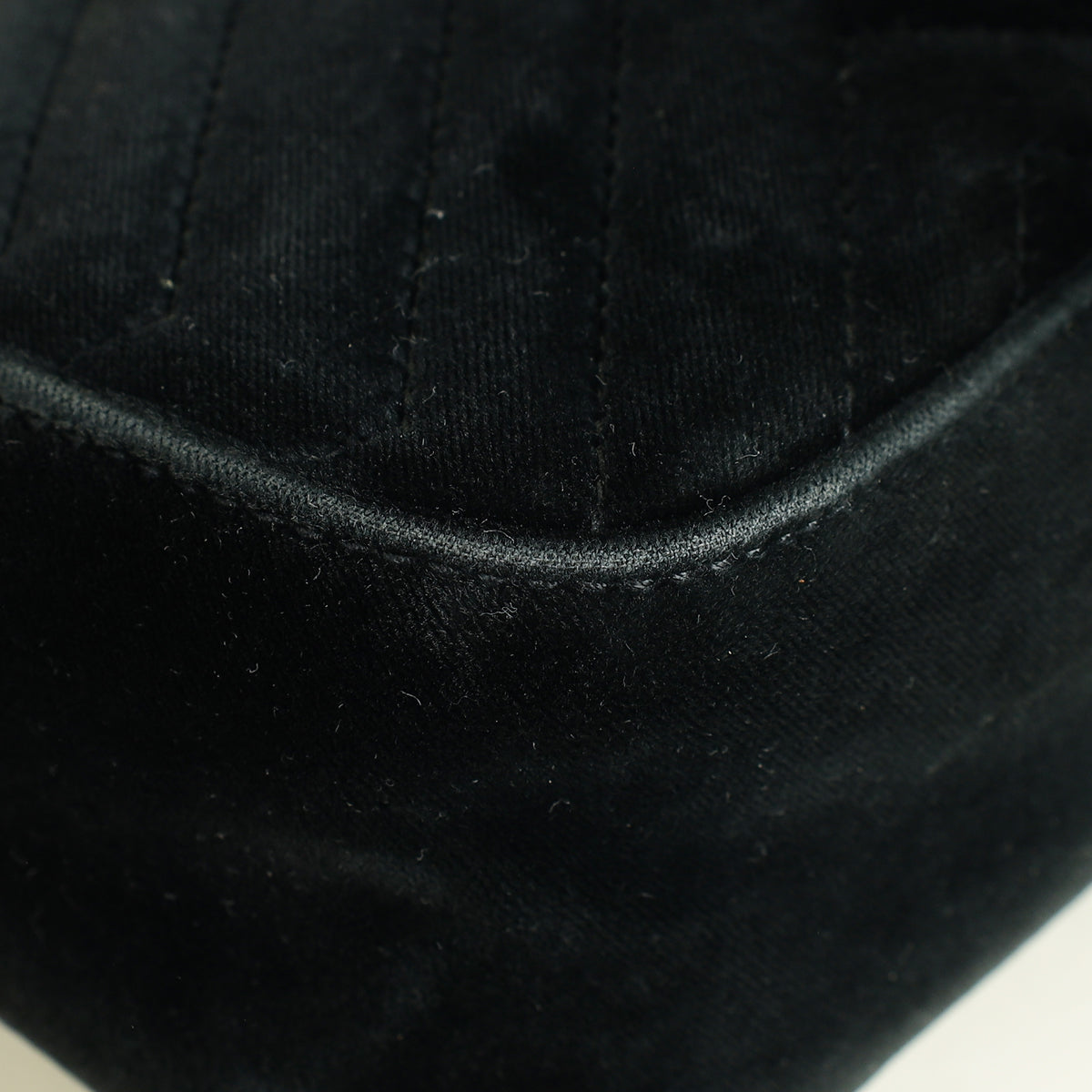 Gucci Black GG Marmont Velvet Medium Shoulder Bag