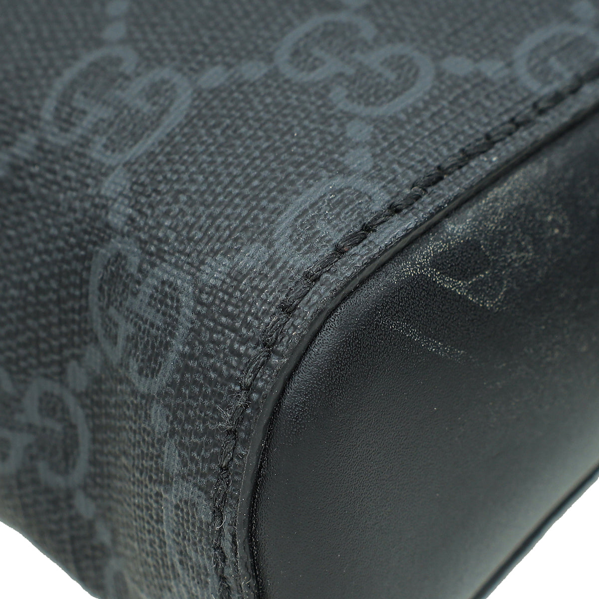 Gucci Bicolor GG Supreme Messenger Bag