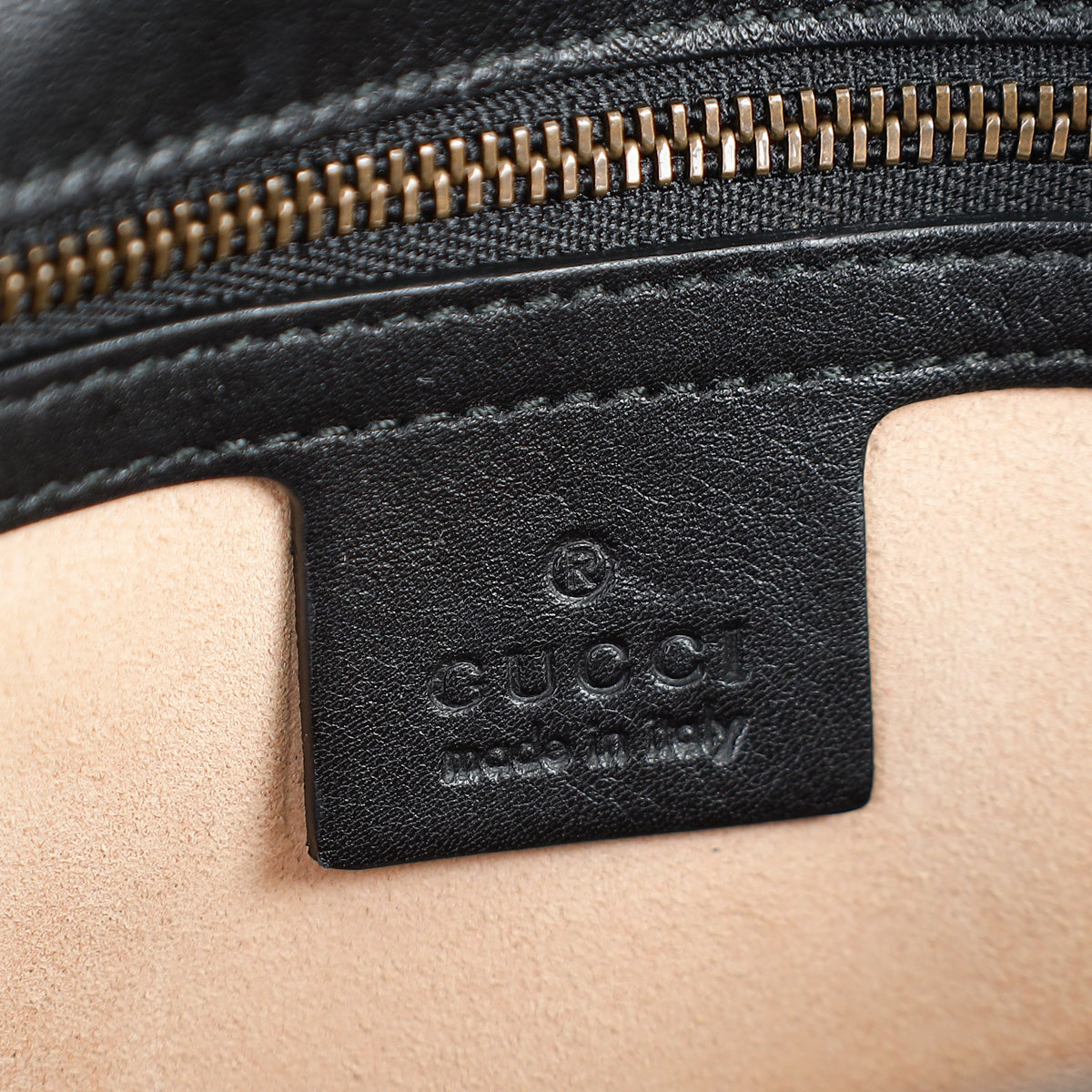 Gucci Black GG Marmont Medium Shoulder Bag