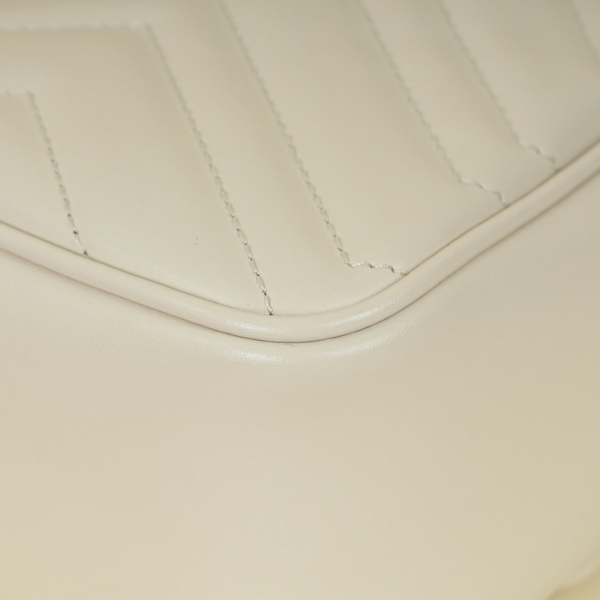 Gucci Ivory GG Marmont Mini Bucket Bag