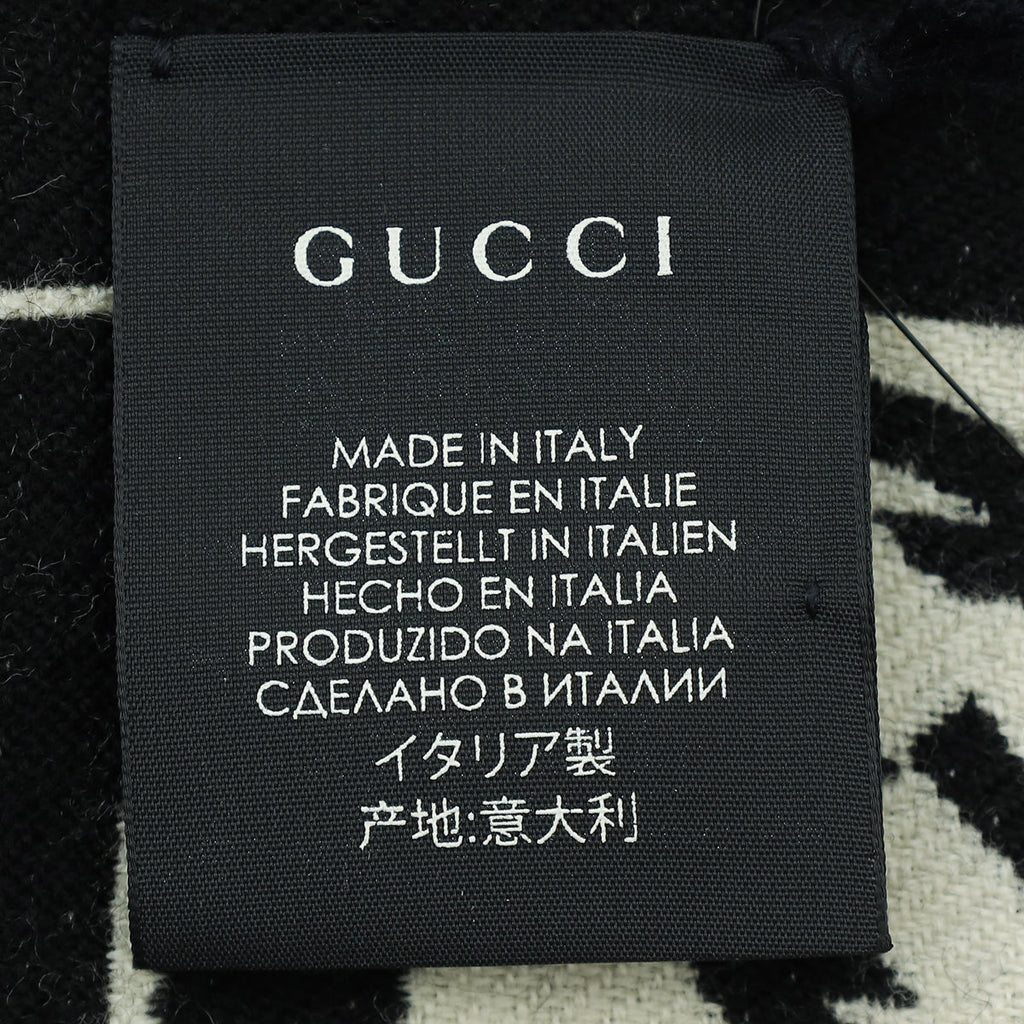 Gucci Bicolor Major League Baseball ( MLB ) Men's Wool Scarf W/ NY Yankees Patch