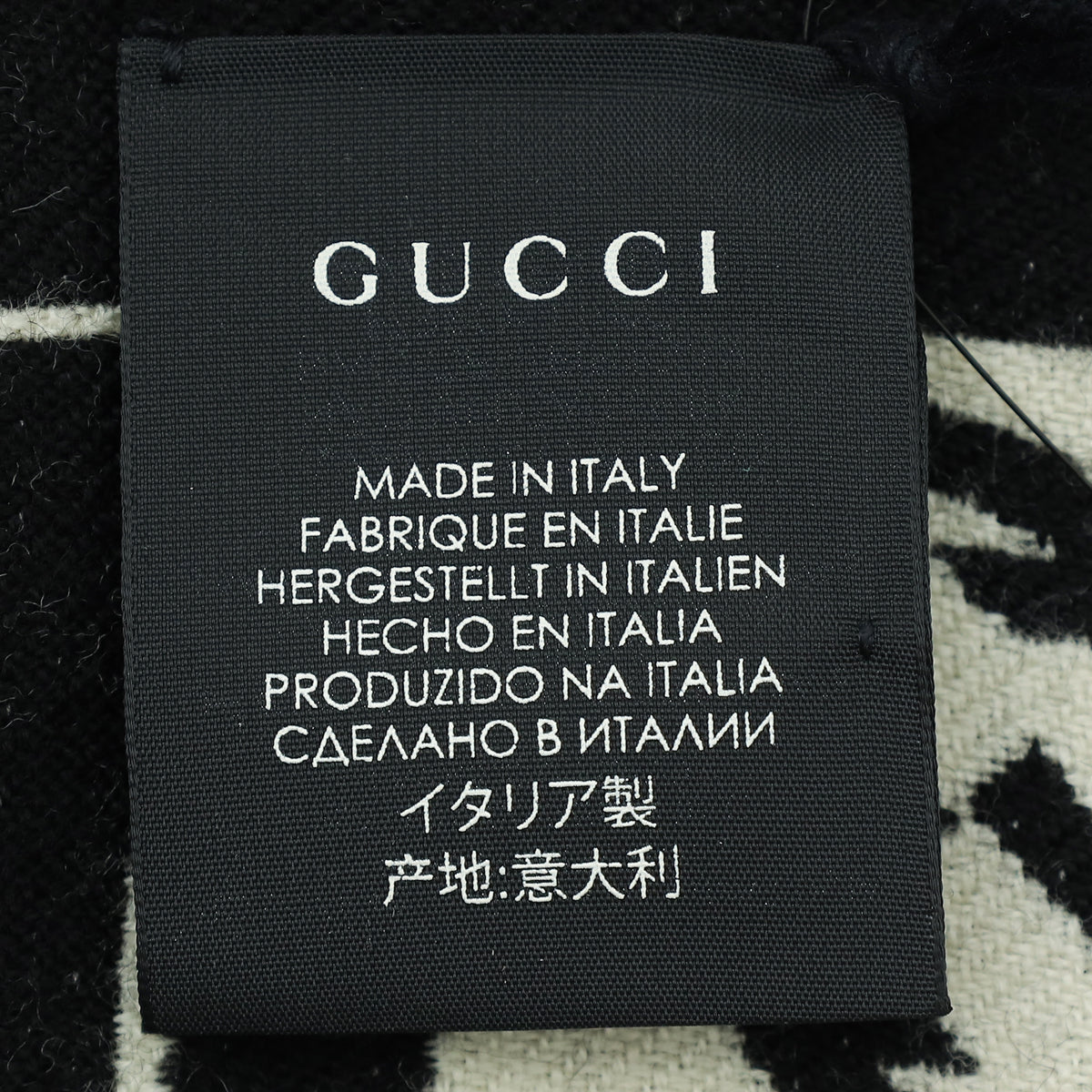 Gucci Bicolor Major League Baseball ( MLB ) Men's Wool Scarf W/ NY Yankees Patch