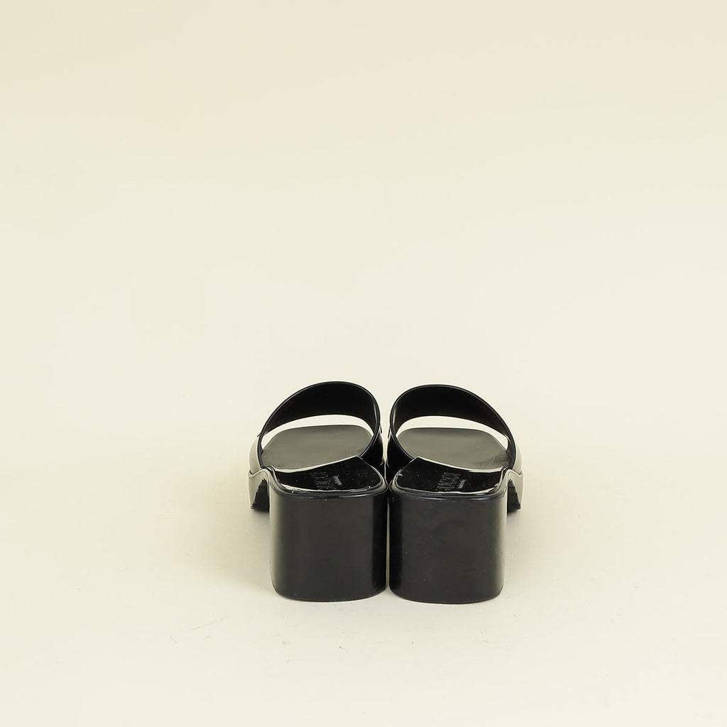 Gucci Black Logo Rubber Slide Sandal 38