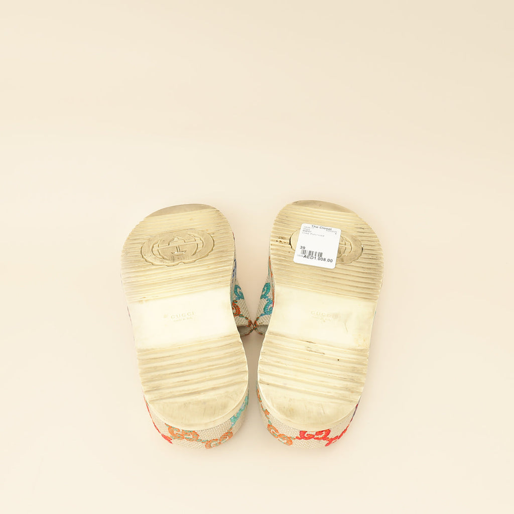 Gucci Beige GG Multicolor Jacquard Platform Slide 39