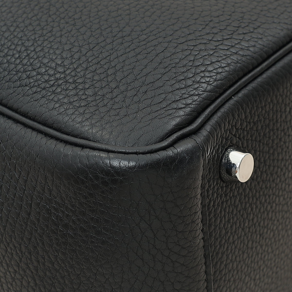 Hermes Noir Lindy 26 Bag