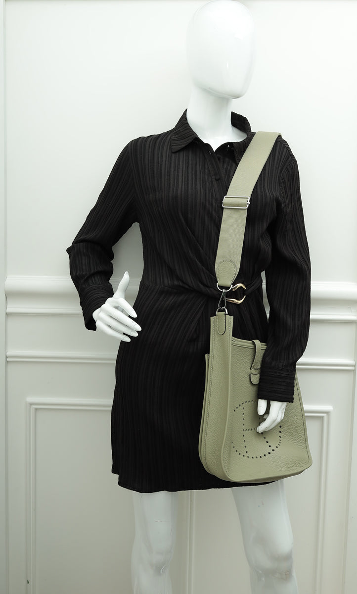 Hermes Vert Criquet Evelyne III PM Bag