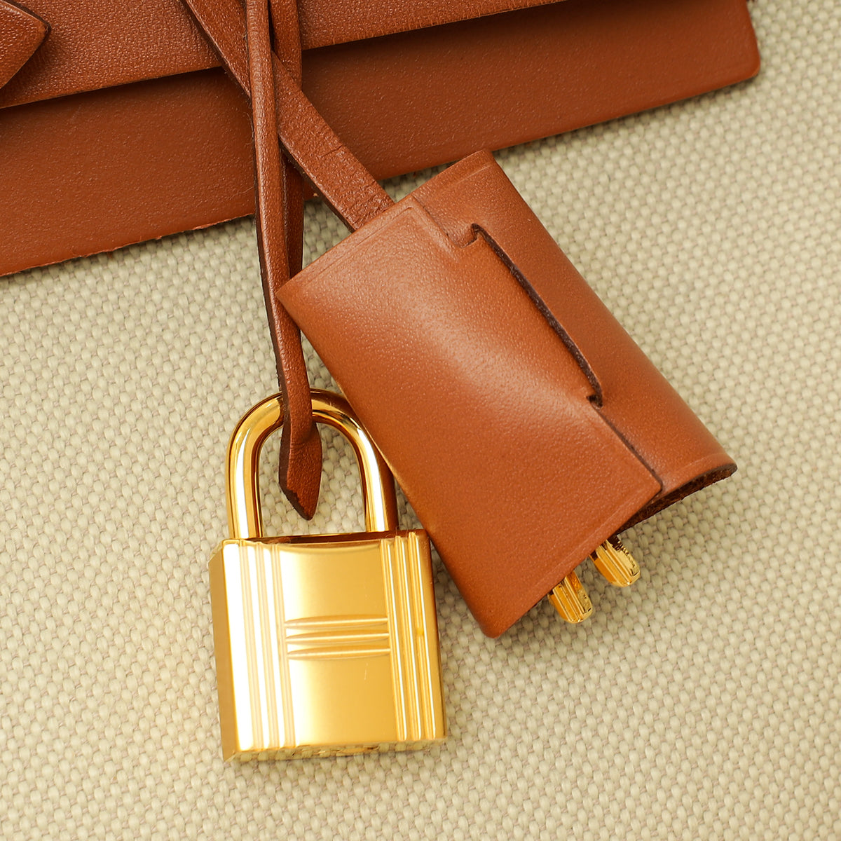 Hermes Bicolor Herbag Zip 31 PM Retourne Toile Militaire Vache Hunter Bag