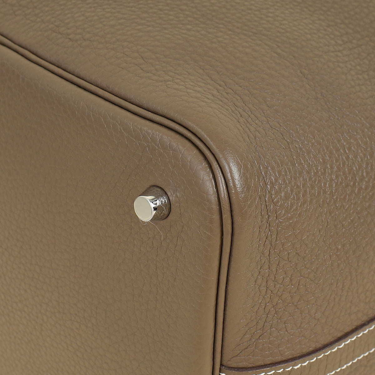 Hermes Etoupe Picotin Lock 22 Bag
