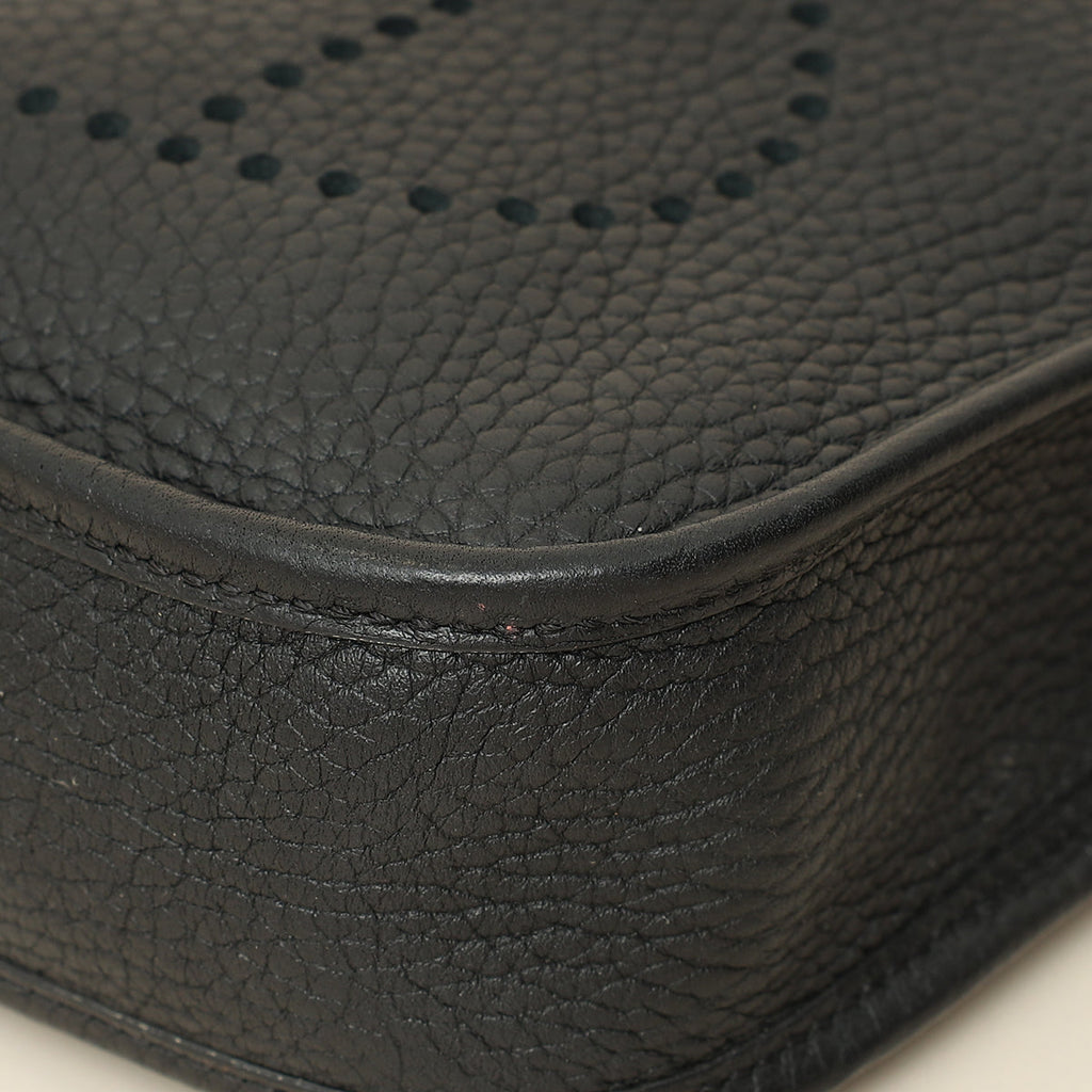 Hermes Noir Evelyne 16 TPM Bag