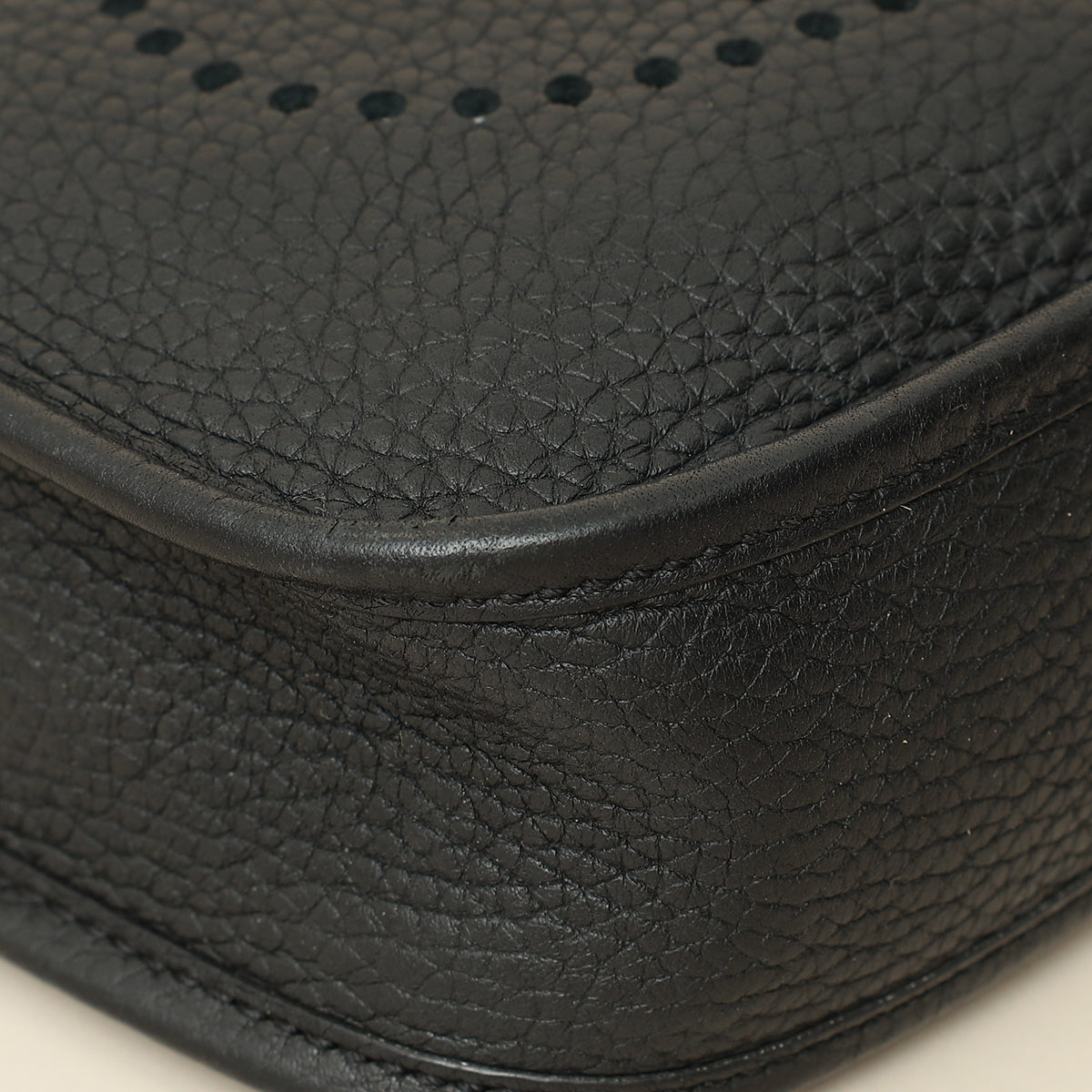 Hermes Noir Evelyne 16 TPM Bag