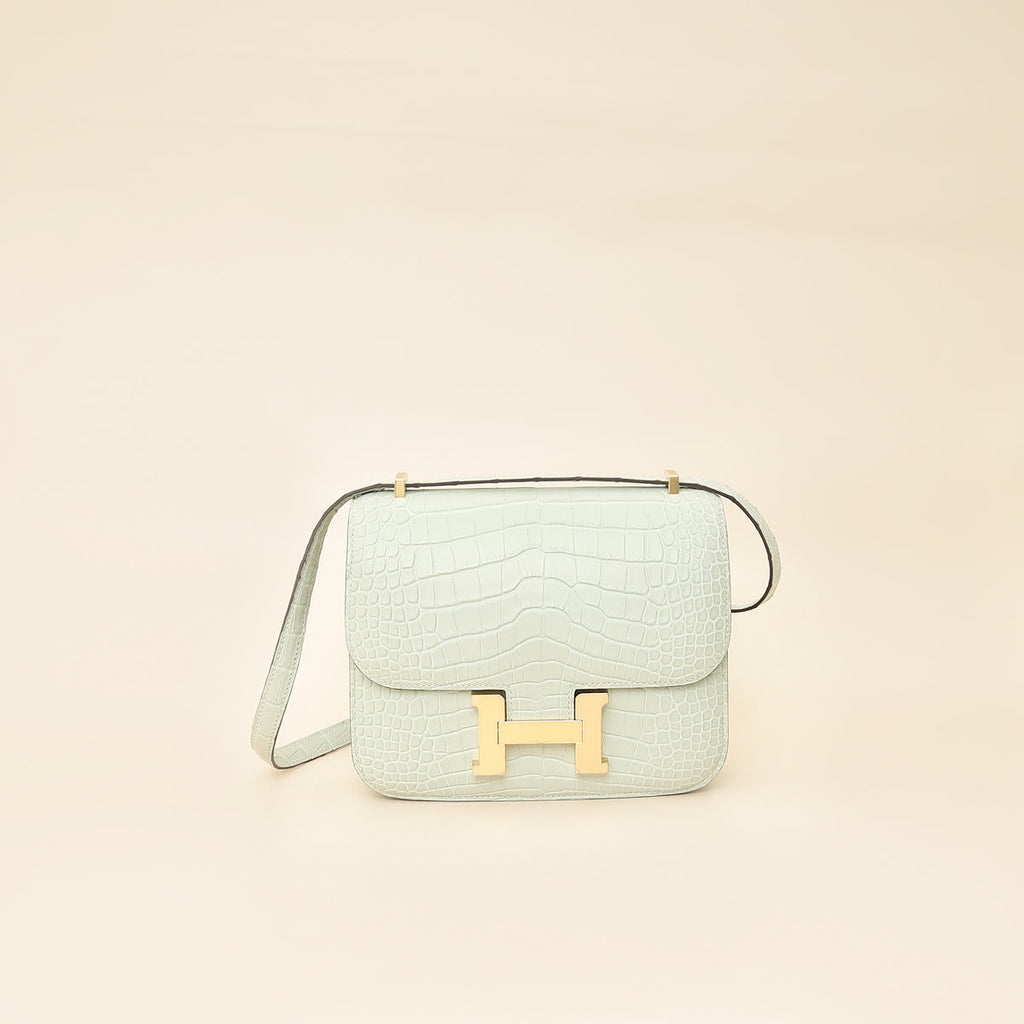 Hermes Gris Neve Matte Alligator Constance III Mini 18 Mississippiensis Bag