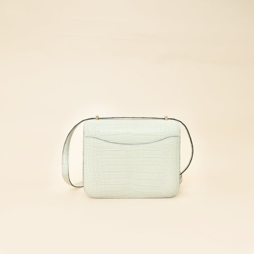 Hermes Gris Neve Matte Alligator Constance III Mini 18 Mississippiensis Bag