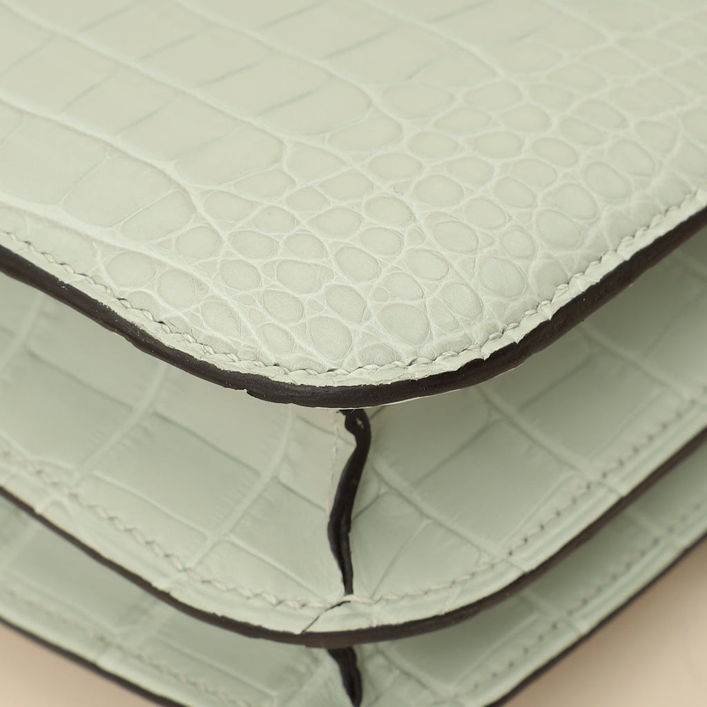 Hermes Gris Neve Matte Alligator Constance III Mini 18 Mississippiensis Bag