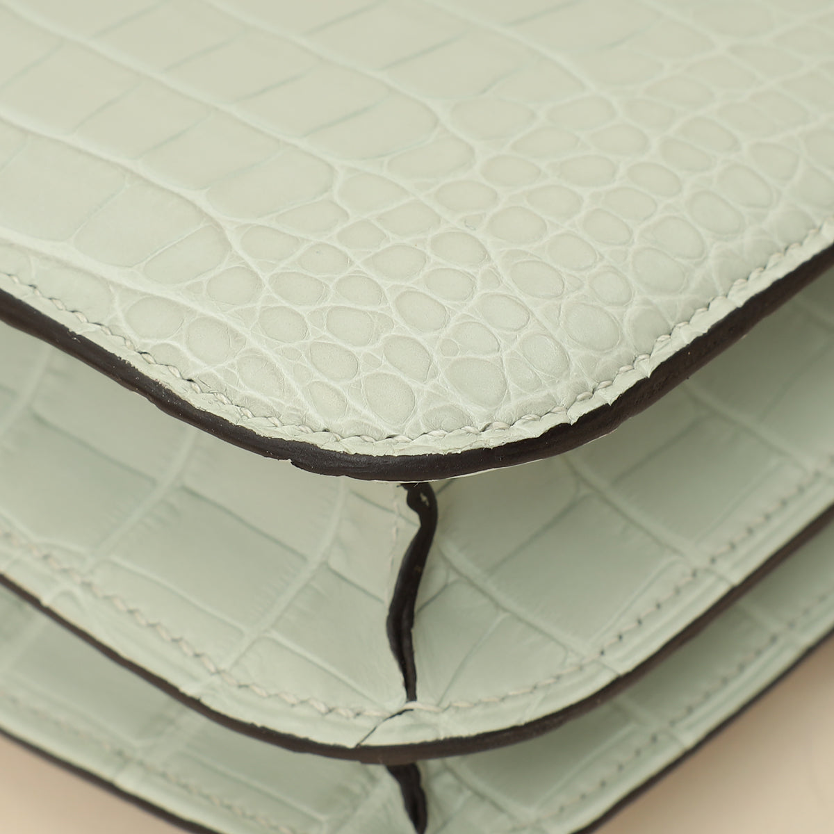 Hermes Gris Neve Matte Alligator Constance III Mini 18 Mississippiensis Bag