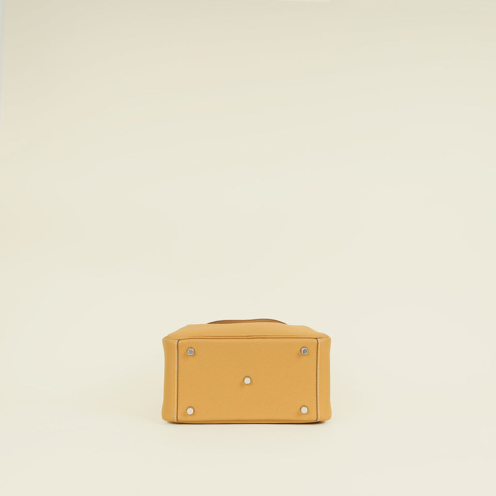 Hermes Naturel Sable Lindy 26 Bag