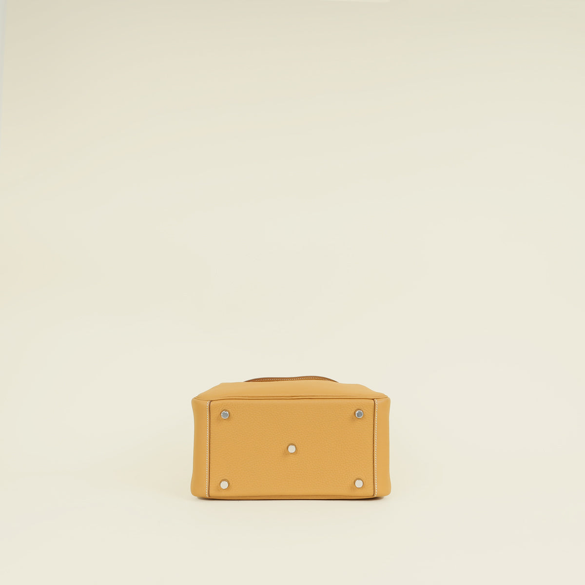 Hermes Naturel Sable Lindy 26 Bag