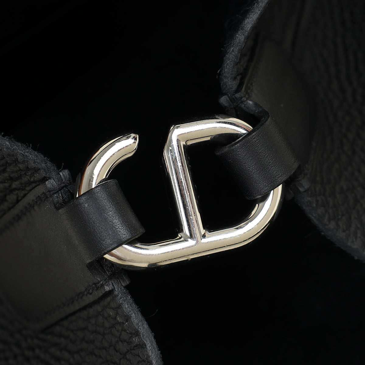 Hermes Noir In The Loop 23 Bag