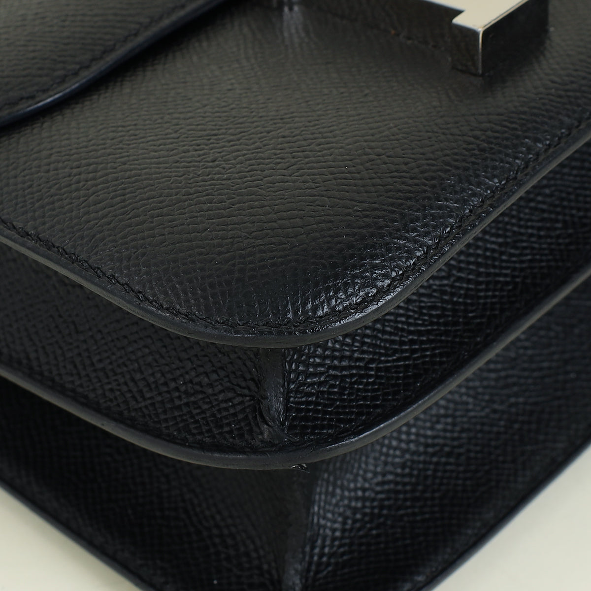 Hermes Noir Constance 24 Bag