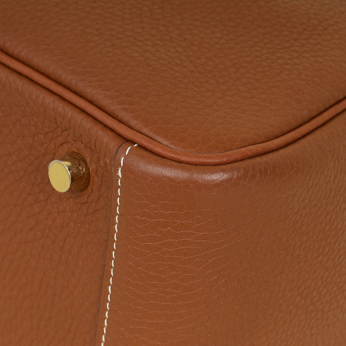 Hermes Gold Lindy 26 Bag