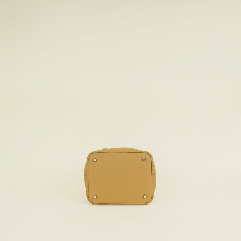 Hermes Biscuit Picotin Lock 22 Bag