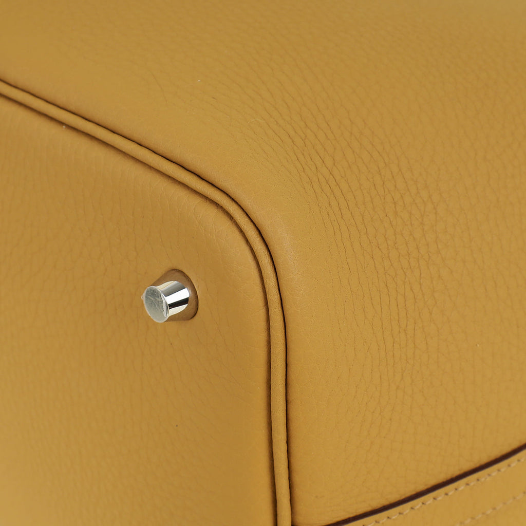 Hermes Biscuit Picotin Lock 22 Bag