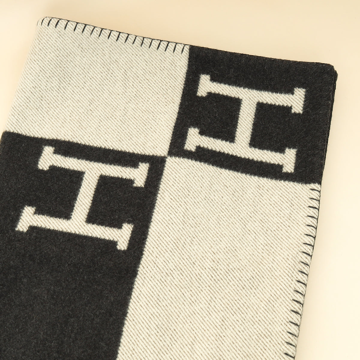 Hermes Bicolor Avalon Throw Blanket