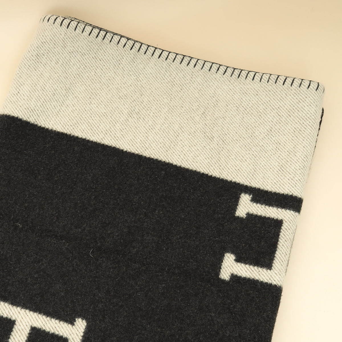 Hermes Bicolor Avalon Throw Blanket