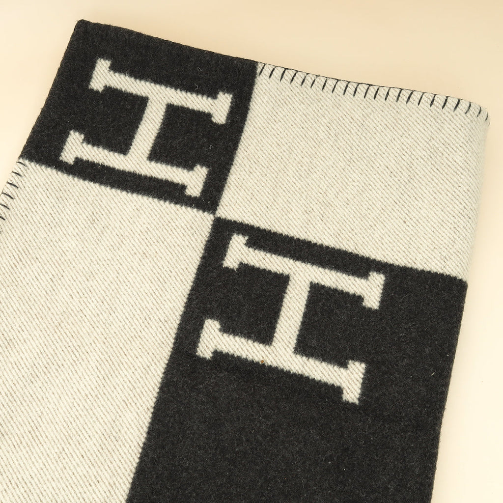 Hermes Bicolor Avalon Throw Blanket