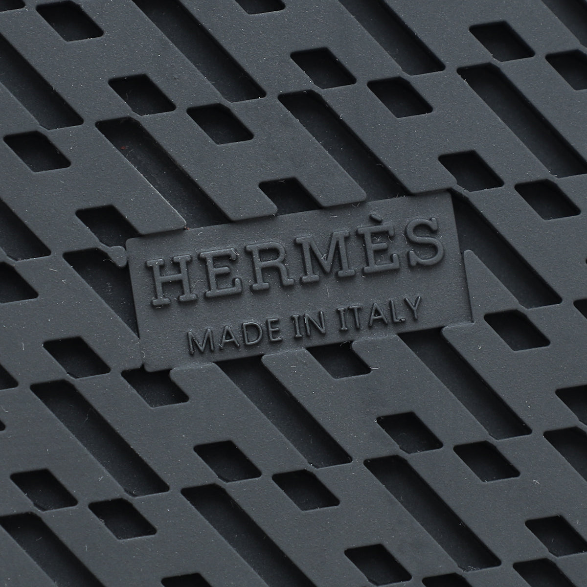 Hermes Noir Chypre Sandal 36.5