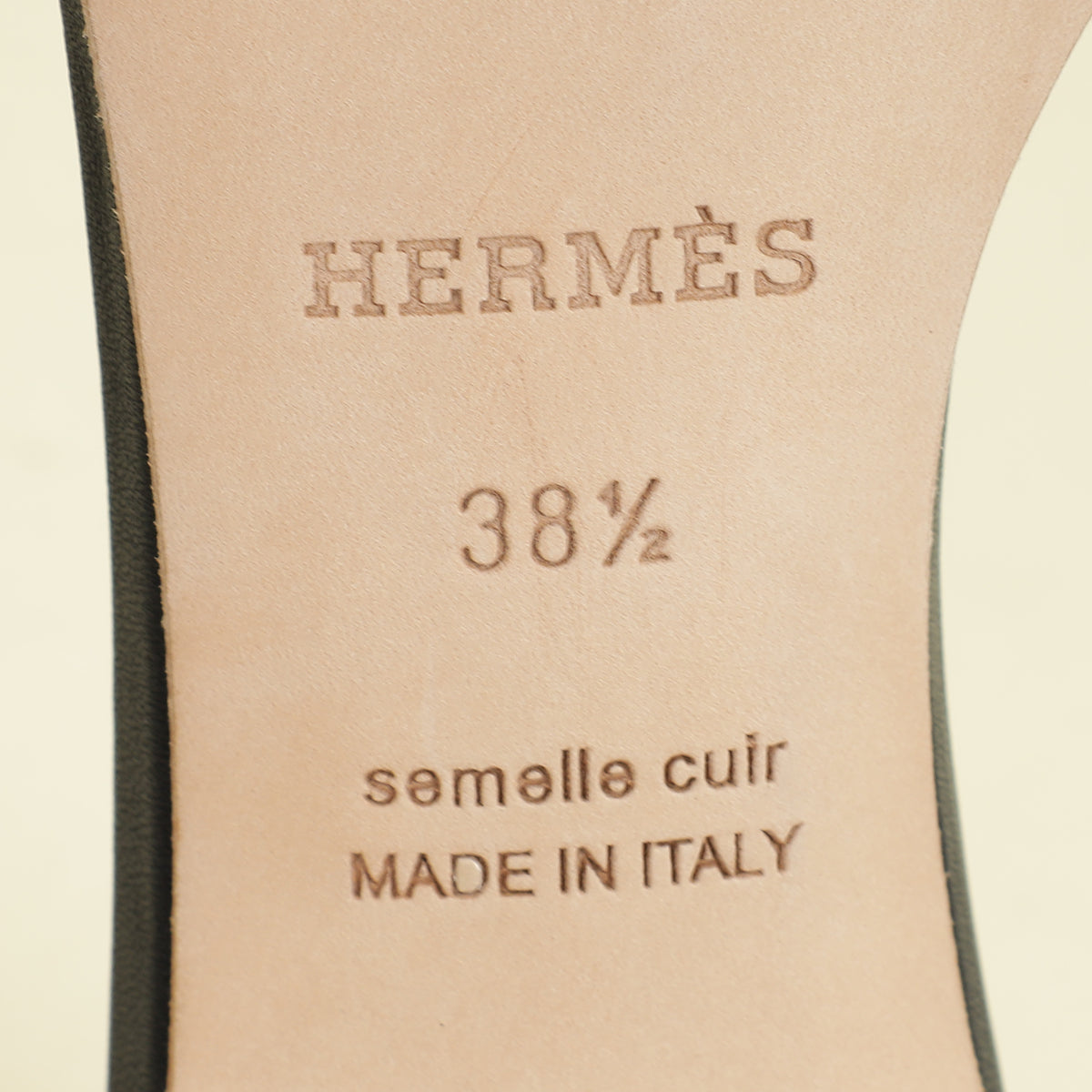 Hermes Noir Oasis Sandal 38.5