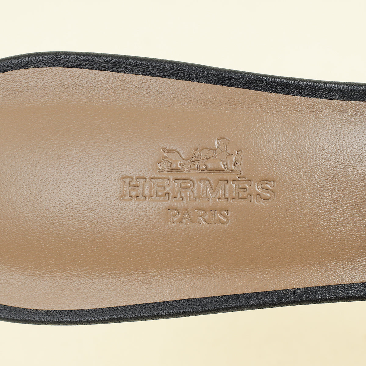 Hermes Noir Oasis Sandal 38.5