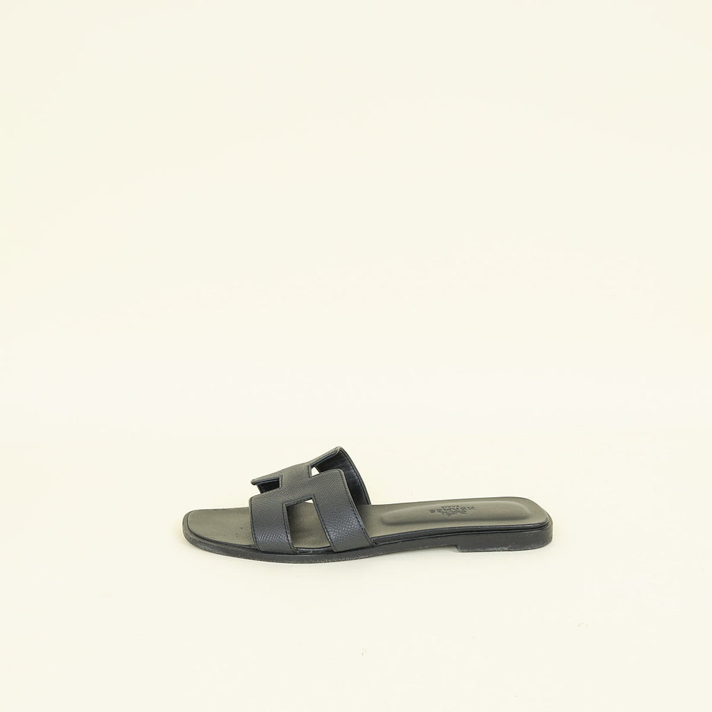 Hermes Noir Oran Sandals 36.5