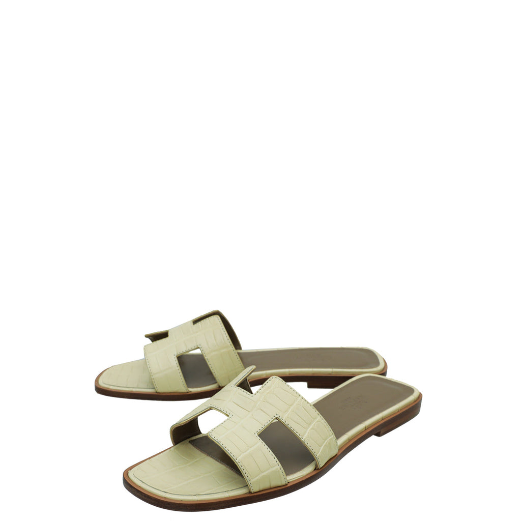 Hermes Vanille Matte Alligator Oran Sandal 37