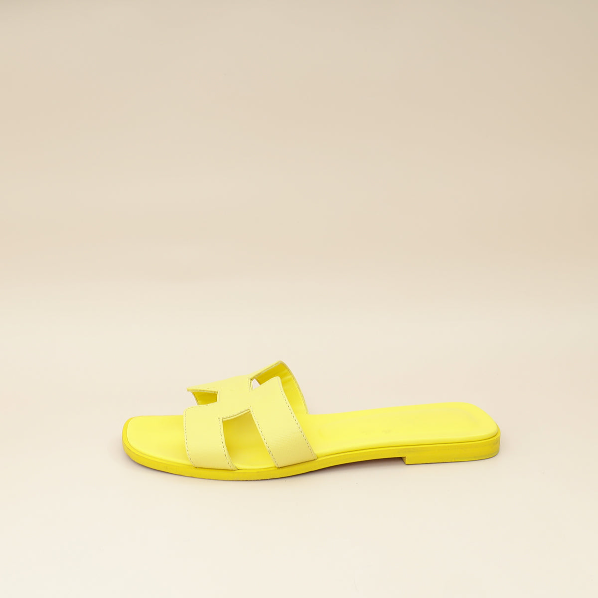 Hermes Jaune Curcuma Oran Sandals 38